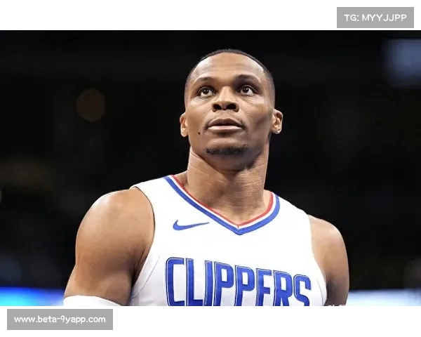 名记曝威少拒绝海外高薪邀约坚持留在NBA谋求重返赛场新机遇